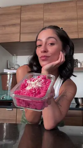 A post by @alebananaa on TikTok caption: Pasta para que los niños coman verduras sin darse cuenta 💞😳✨