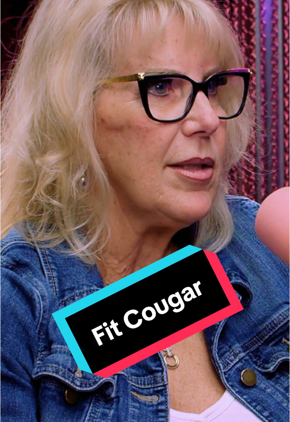 A post by @sxoralpodcast on TikTok caption: Actrice à 63 ans dans l’industrie du s*x 🤑🤑🤑🤑 avec @Bianca  Maintenant disponible sur Patreon pour tous nos membres! @Joanie Grenier @Lysandre Nadeau #podcastqc #podcastclips 