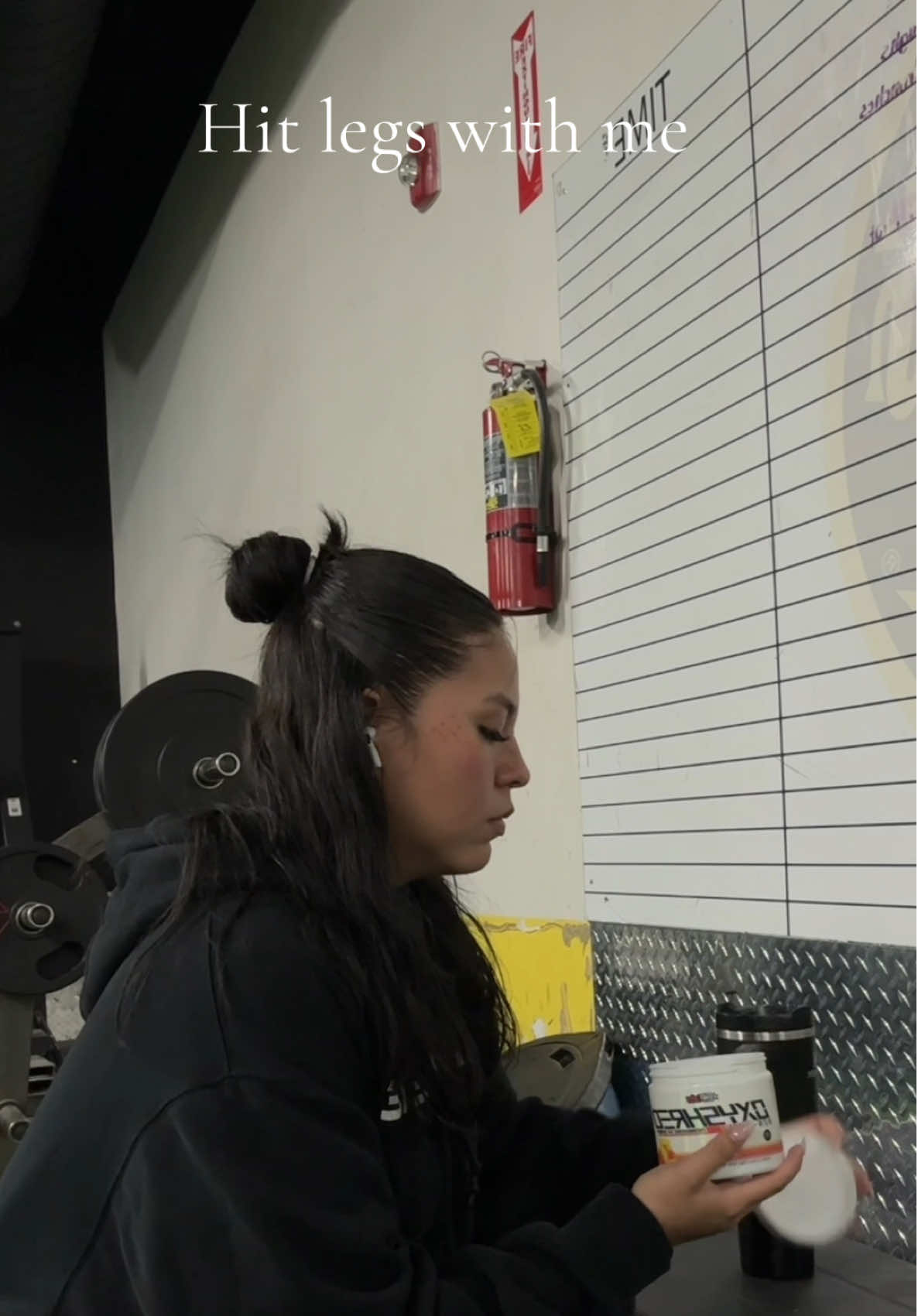 A post by @alexxliftsss on TikTok caption: @ehplabs fueling my workouts #fyp #xyzbca #GymTok #gym #weightlossjourney #explorepage 
