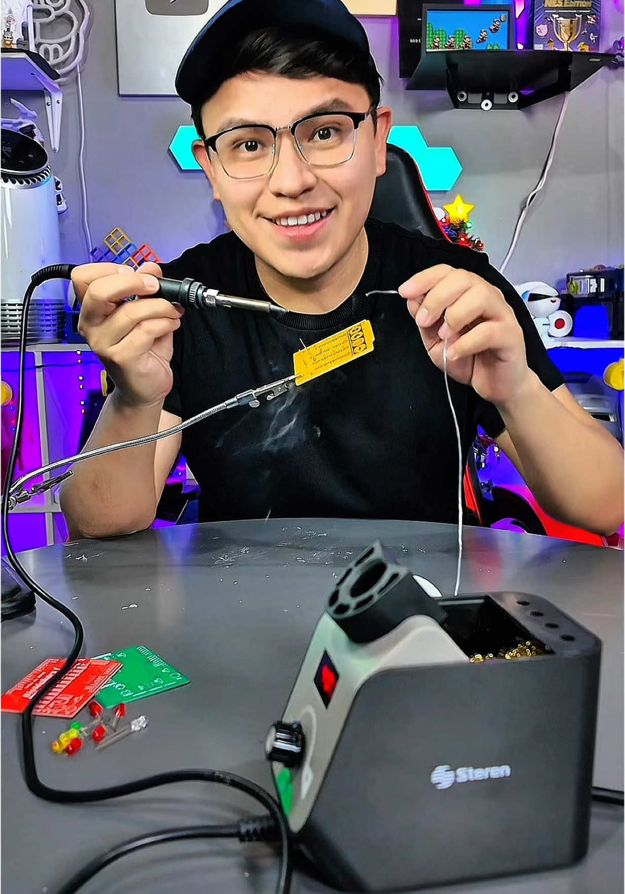 A post by @bio_makers1 on TikTok caption: Vamos a probar el nuevo Cautin de Estación de @Steren #robotica #robotics #cautin #steren 