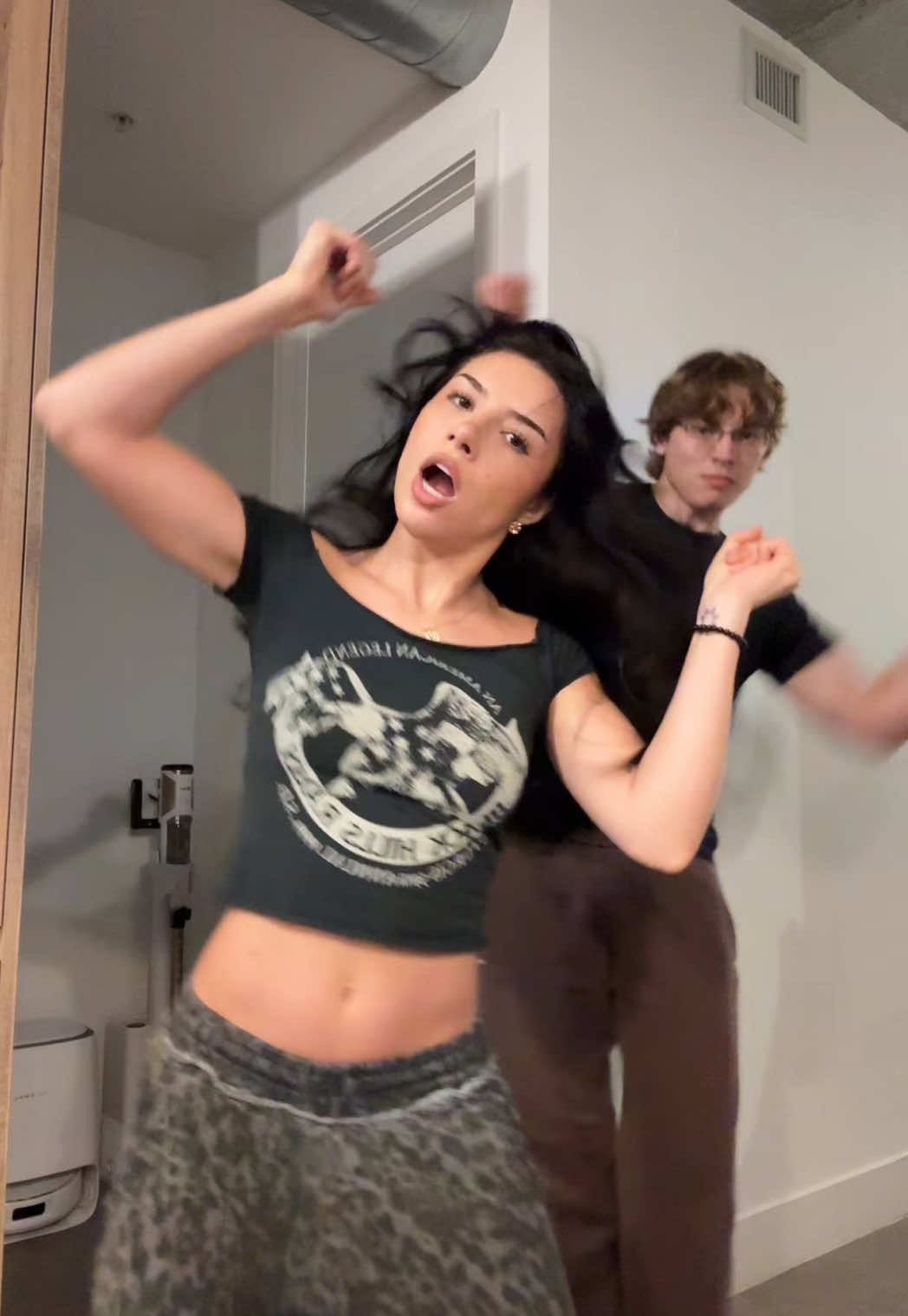 A post by @ferchugimenez on TikTok caption: The cupping marks in my back are gnarly 