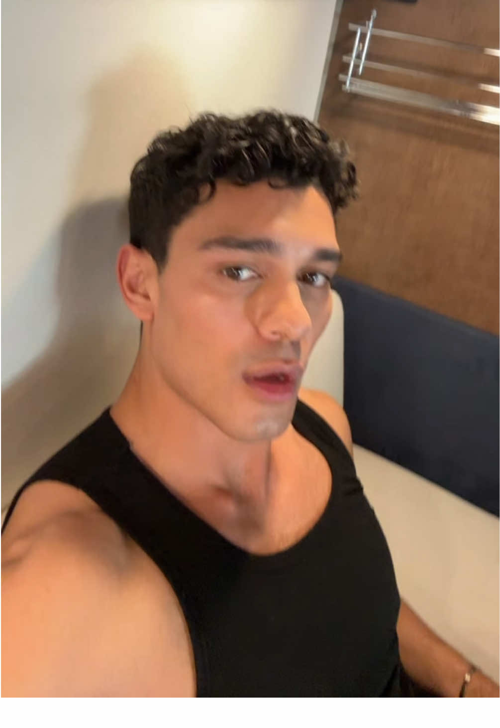 A post by @anthonykeyvan on TikTok caption: I’m bored 