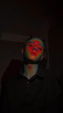 A post by @neplat0n on TikTok caption: 🌡️🥶