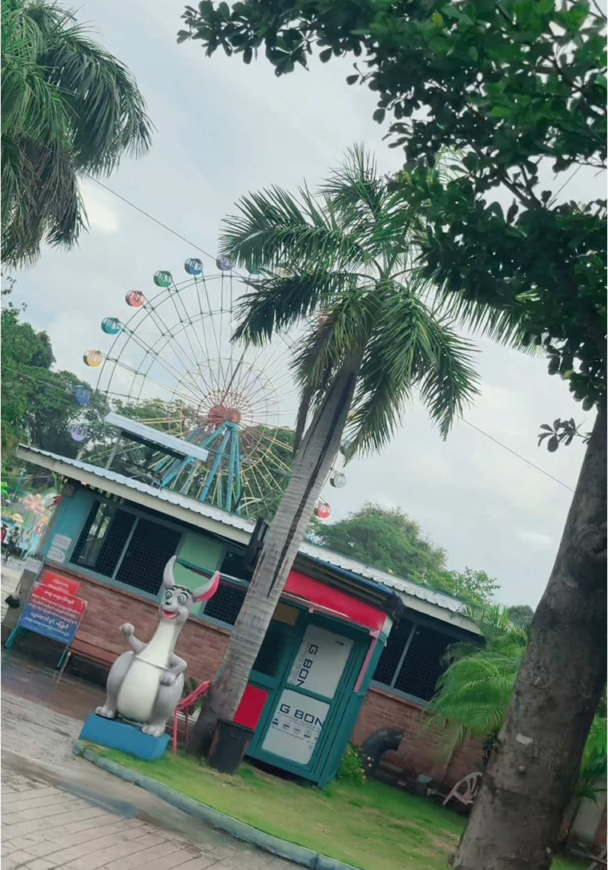 A post by @bomalay551 on TikTok caption: မင်းကိုလွမ်းနေတာ#myanmartiktok🇲🇲🇲🇲 #foryoupage❤️❤️ #fyp 