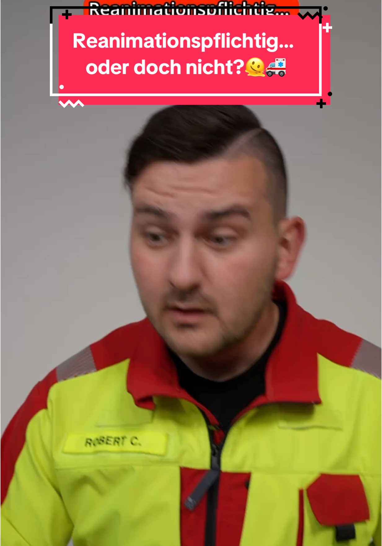 A post by @robmedc on TikTok caption: Heute geht es um ein seltenes Phänomen während der Reanimation: das CPR-assoziierte Bewusstsein. Es kann auftreten, wenn sofort mit qualitativ hochwertigen Thoraxkompressionen begonnen wird – ein Zeichen dafür, dass gute Arbeit geleistet wird. Dennoch darf euch das nicht verunsichern: Sobald man aufhört zu drücken, verliert der Patient in der Regel wieder das Bewusstsein. Im Zweifel gilt: Weiter drücken – bis der Rettungsdienst eintrifft. Wir können dann die Lage neu bewerten und, falls nötig, eine Analgosedierung einleiten. Merkt euch: Das Einzige, was man falsch machen kann, ist nichts zu tun!  #rettungsdienst #humor #112 