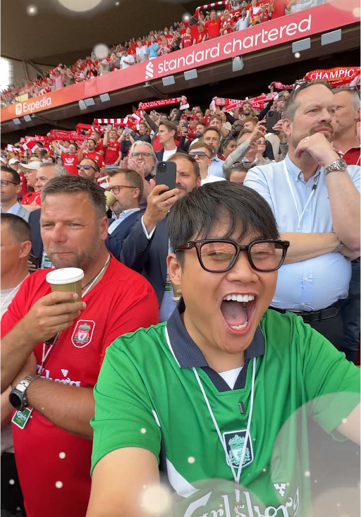 A post by @duyyy.real.channel on TikTok caption: 100 triệu trong tay bay ngay nốt nhạc!!! #dreamevietnam #dreamforall #dreameaqua10protrack 