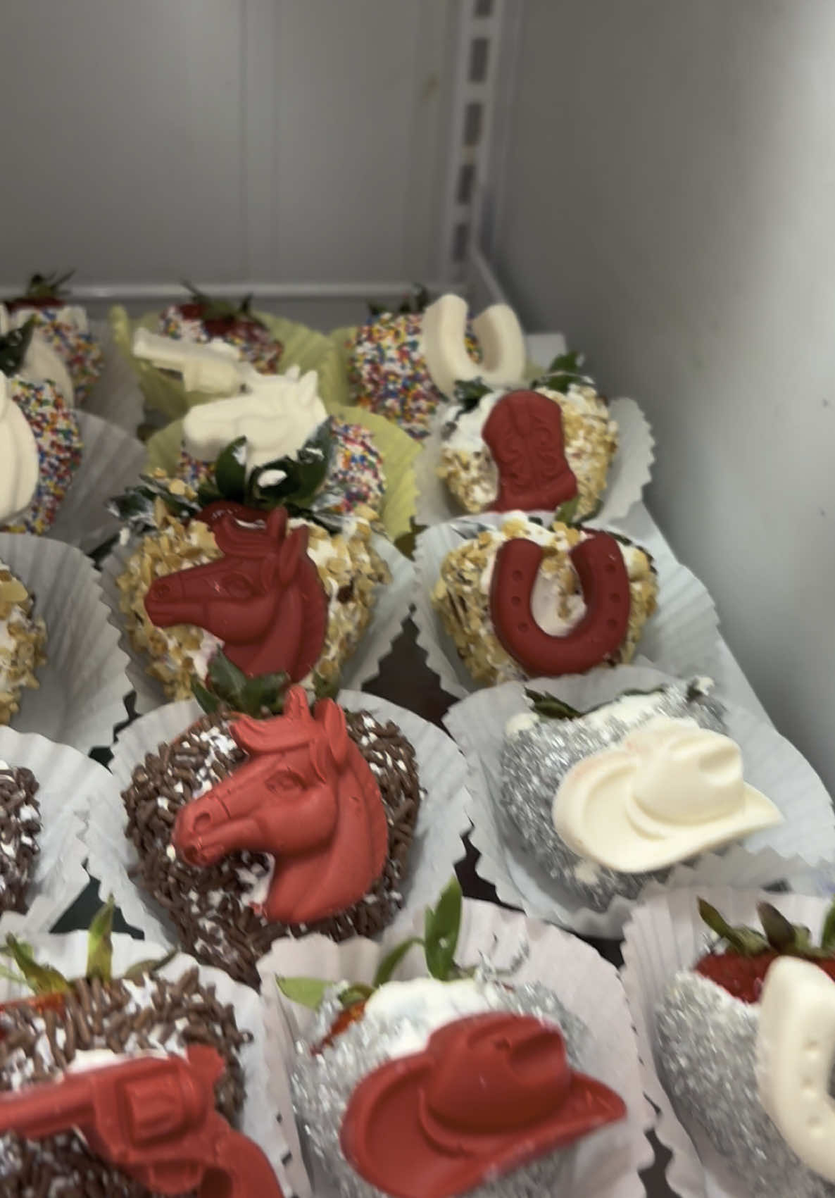 A post by @bunnybillionz on TikTok caption: first and last time I do this, but they came out so good 😍 I made 50 strawberries & 50 pretzels for my suegros 50th birthday party #chocolatecoveredstrawberries #chocolatecoveredpretzels #fyp #viral #50thbirthday 