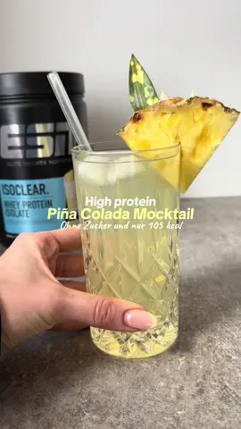 A post by @esncom on TikTok caption: High protein, ohne Zucker und alkoholfrei - perfekt für den Sommer 🌴🍍🥥 #esn #isoclear #pinacolada 