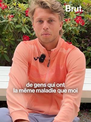 A post by @brutofficiel on TikTok caption: À l'adolescence, son médecin lui a dit que la maladie de Crohn l'empêcherait de devenir tennisman professionnel. Aujourd'hui, Alexandre Müller a réalisé son rêve et signe cette année, la meilleure saison de sa carrière pro. Notre journaliste Hugo Baiardi l’a rencontré la veille de son premier tour à @rolandgarros.