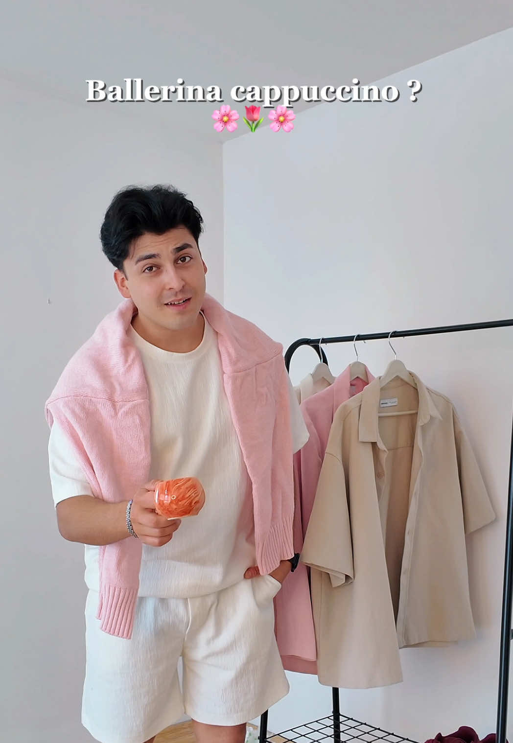 A post by @barisresmiii on TikTok caption: sizce hangi kombin ? 