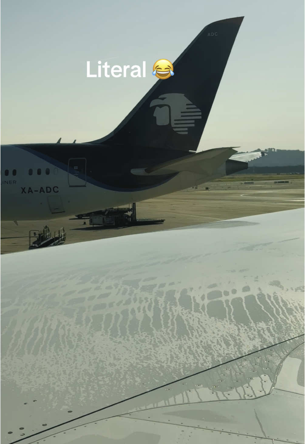A post by @ammorett on TikTok caption: Typical takeoffs/landings, Wellcome travel times 🙂 #travel #fyp #flying #madrid #creatorsearchinsights #viral #ammorett #parati #top #ecuatorianosporelmundo🇪🇨🌏💫 #native #flute #musica #music #fürdich 