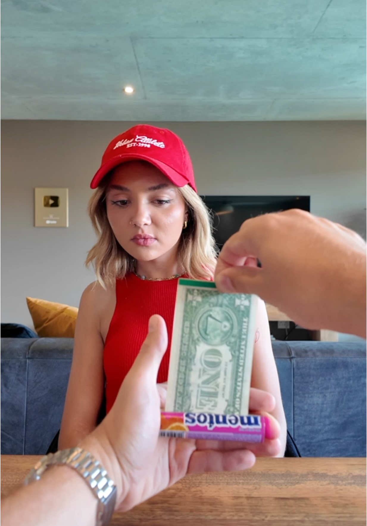 A post by @wian on TikTok caption: Money and mentos magic 😂 #tiktoksouthafrica🇿🇦 @Michaela Beukes #fyp 