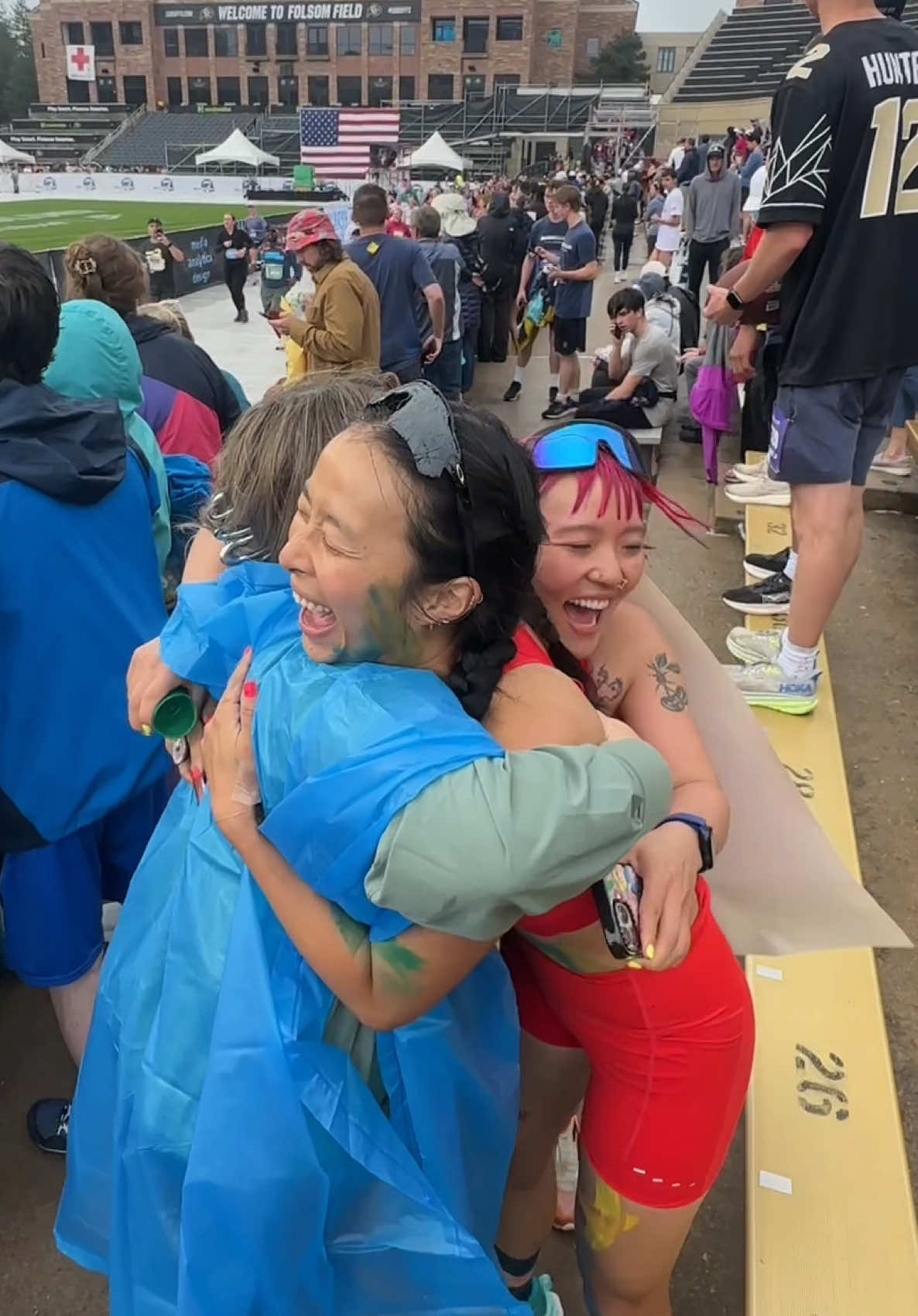 A post by @gibz_ on TikTok caption: I love cheering on my @Runna family😭🩷 #Runna #RunnaPartner #BolderBoulder @Avelyn @Nadya Okamoto @Ameya Okamoto 