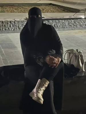 A post by @fooadam on TikTok caption: @الانتشار السريع #الش #الرتش_واقع #الاردن🇯🇴 #اكسبلورexplore #🤦‍♀️😔💔😒💔😔😰😓😓😓🤦‍♀🥀🤦‍♀️🥀🌹🥀🌹💛🌹🥀🌹🕊️🌹🕊️🥀👌👍 #تصميم_فيديوهات🎶🎤🎬 #دويتو #الاما #CapCut 