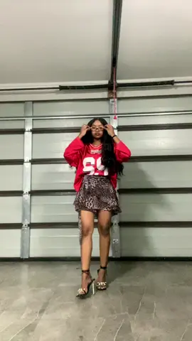 A post by @.pinkfur on TikTok caption: #bunhongsaegmopi tag the dc lapho !!