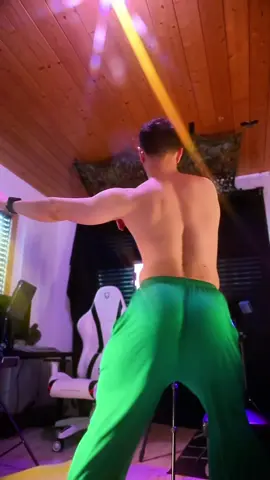 A post by @isrhaul2 on TikTok caption: I tried sir 