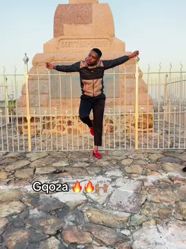 A post by @handsome_khuthuza on TikTok caption: Ku 10/10 nisinika bani ? 😂🔥khuthuza 2025 loading 🎶🎶 @Mashuna @《 Khulas 》 
