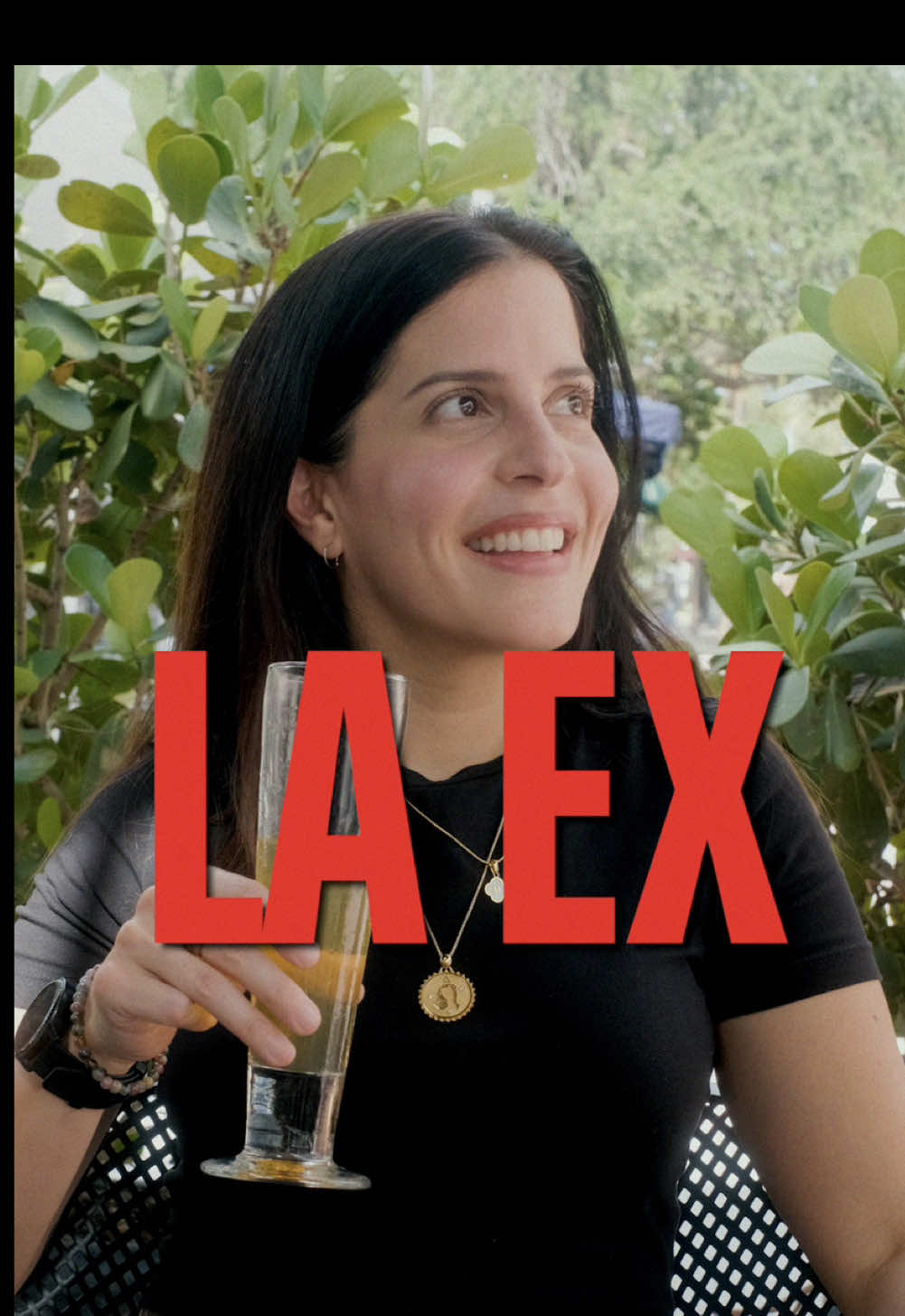 A post by @eliuramoss on TikTok caption: LA EX💃 Mi esposa se ha estado viendo con mi ex @Mariaca Semprún para conocerme mejor.
