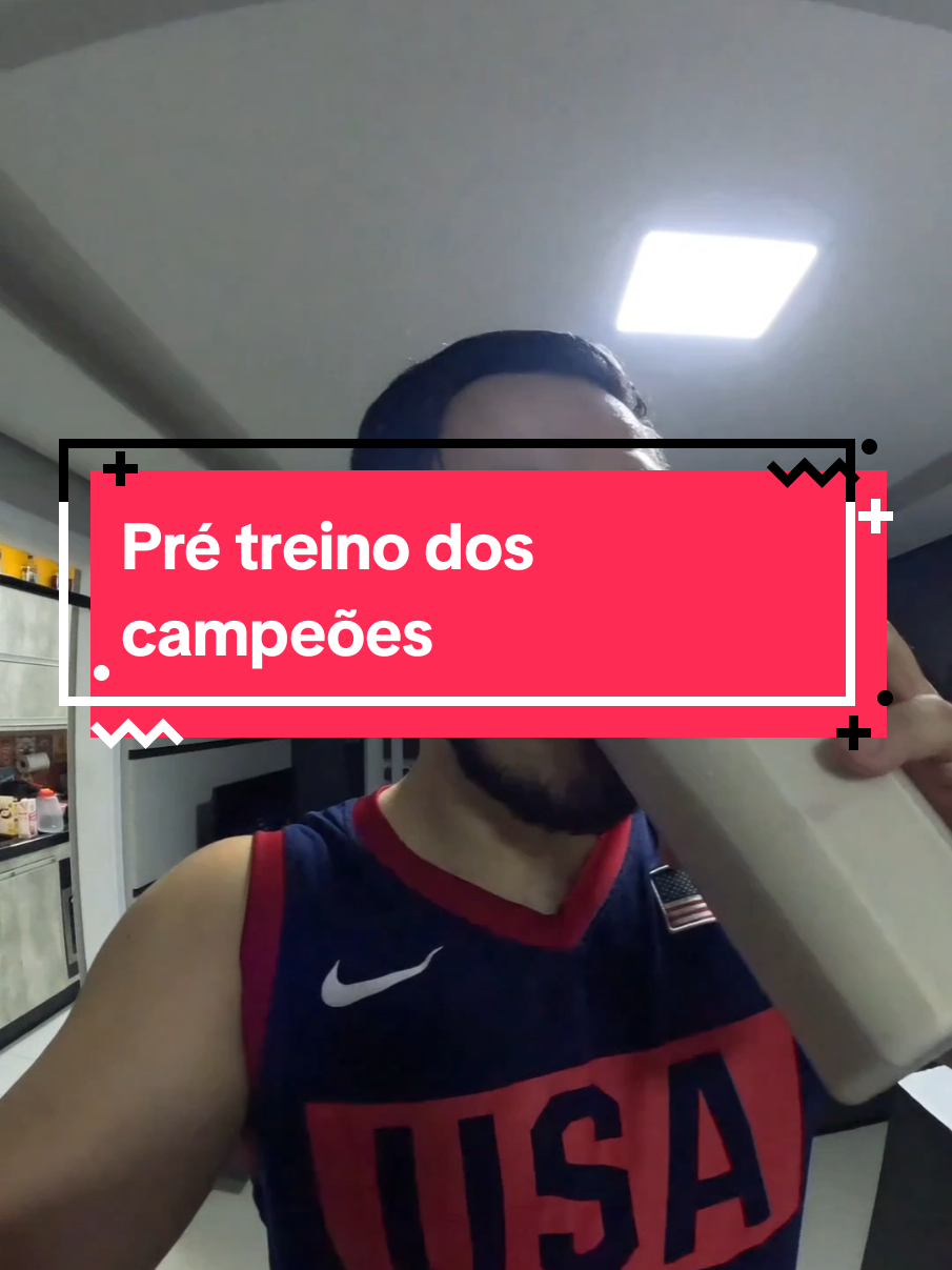A post by @randbartender on TikTok caption: já tomou essa receita de pré treino?