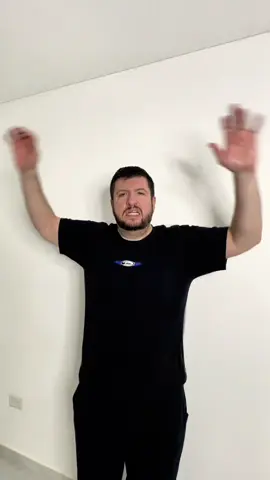 A post by @brutacocina on TikTok caption: Sigue mi reto de cambio físico , vos que me aconsejas ? #fisico #fit #fitness 