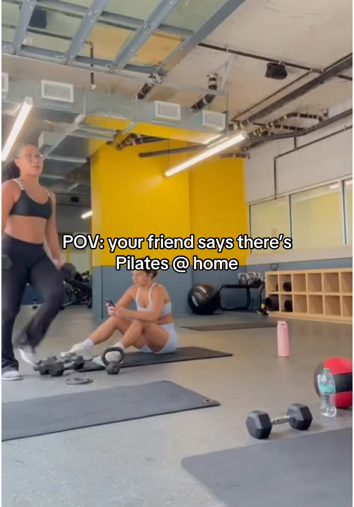 A post by @ on TikTok caption: Ima call the sessions “ponte las PILAteS” #pilates #pilatesworkout 