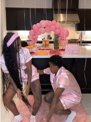 A post by @rkempiiree on TikTok caption: WHAT COLOR WE WEARING ? (WRONG ANSWERS ONLY)‼️😂