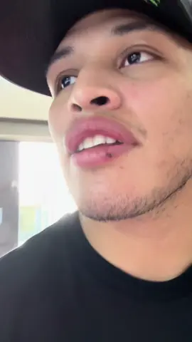 A post by @lazyboyufc on TikTok caption: Conozco a el joyero de peso pluma!! El que le hizo el Spiderman al peso pluma  #boxing #mma #ufc #kickboxing #mexico #muaythai #boxingtraining #fight #training #traningmotivation #lazyboy #boxeo #martialarts #workout #boxinglife #fighter #motivation #wrestling #sport #caneloalvares #karate #boxer #boxingworkout #sports #champion #knockout #vivamexico #fighting 
