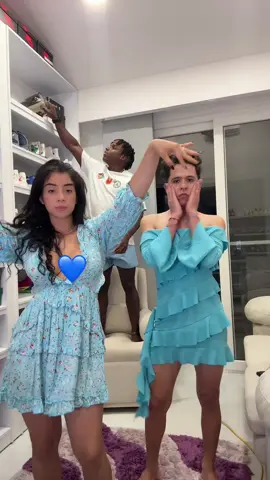A post by @katy_carrdona on TikTok caption: Etiqueta a ese amig@ con quien quieres hacer este trend ❤️