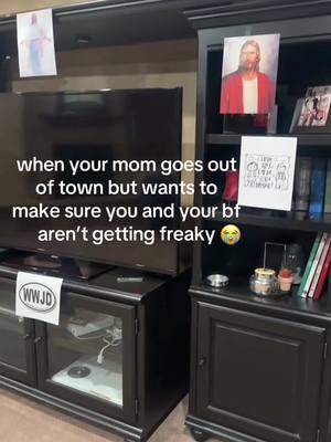 A post by @barstoolsports on TikTok caption: The signs 😭 @itgirl (via:@not.riley:)) 