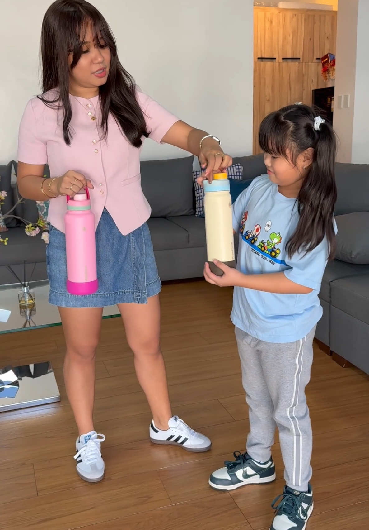 A post by @elmaasagra on TikTok caption: Stay fit and cool with #TheAllNewAquaFlaskColorwave 💦 #mamelma #AquaFlask #keepitaquaflask 