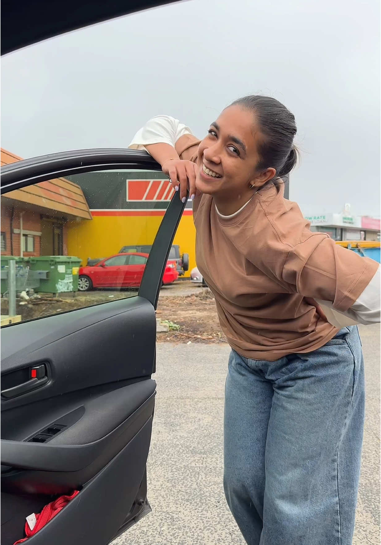 A post by @sachini1107 on TikTok caption: මෙන්න අපේ learners එකේ අයියා 😋 . #fyp #sachininipunsala #learningpedals #australia 