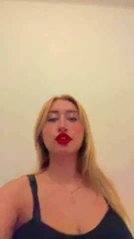 A post by @cam2blea_ on TikTok caption: Me he vuelto mas celoso 🥺 #fyp #cam2blea #parati #xyzcba #viral #mx #com 