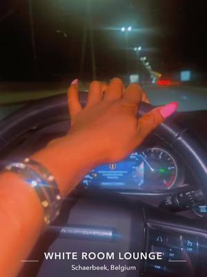 A post by @officielannafernando on TikTok caption: @conseil18🇫🇷 #tiktokfrance🇨🇵 #congolaise🇨🇩243🇨🇬242feu🔥f #femmeafricaine #pourtoi🇦🇴🇨🇩m #cotedivoire🇨🇮 #สโลว์สมูท #pourtoi #sad #musically 