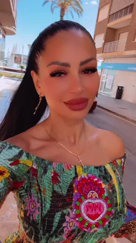 A post by @florinadragomir5 on TikTok caption: #españa #baila #gitana #parati 