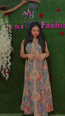 A post by @manishafashion2 on TikTok caption: අලුත් එක 🥺💚