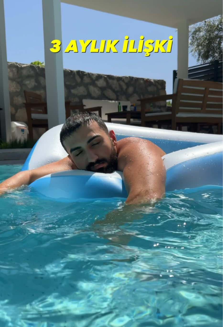 A post by @mertsaric on TikTok caption: Boşanın tavsiye ediyorum 😂