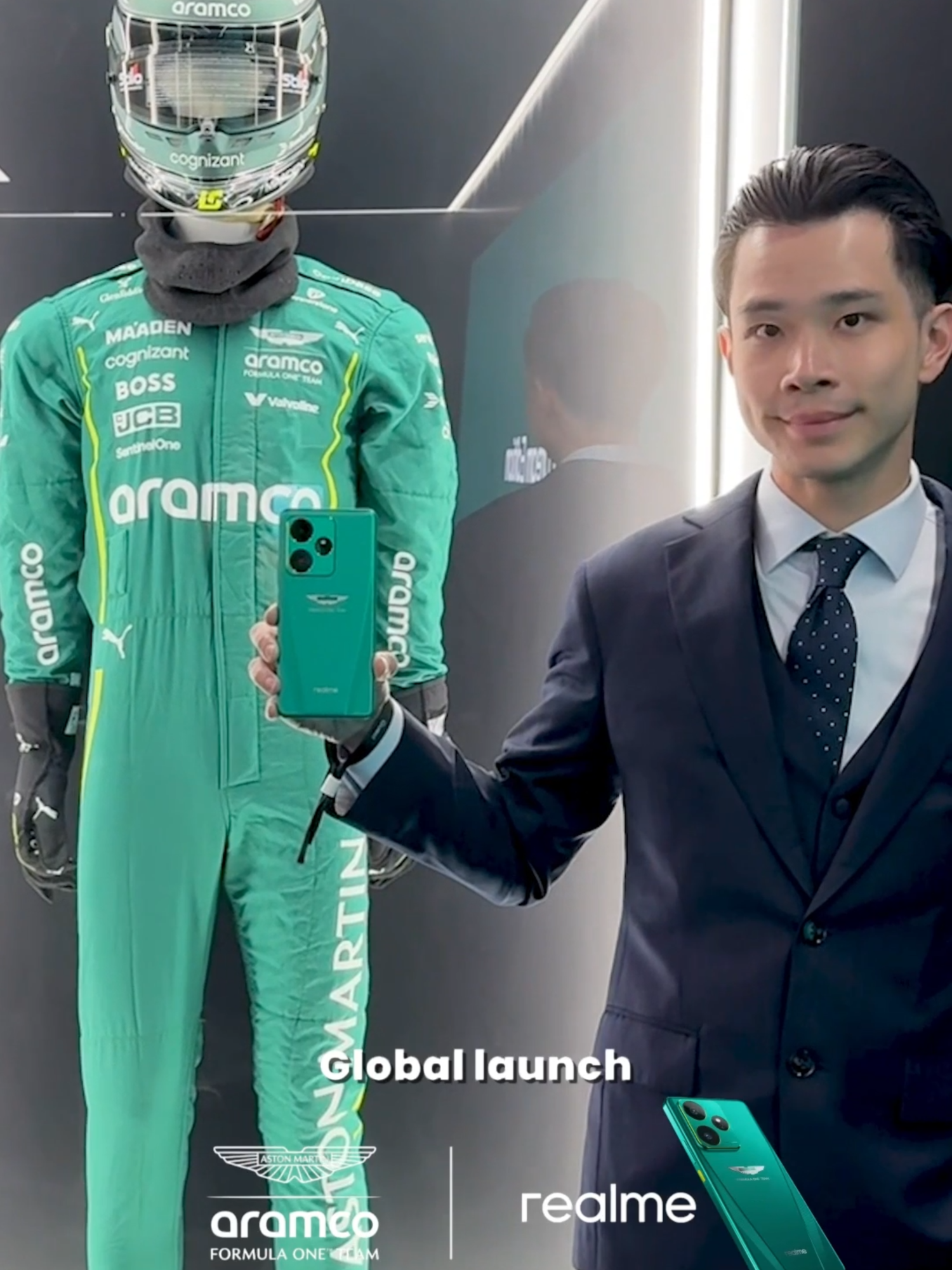 A post by @jessnolimit999 on TikTok caption: Guys, tanggal 27 kemarin, realme resmi merilis flagship terbarunya GT 7 Series dan GT 7 Dream Edition secara Global! 🙌🏻  @realme.indonesia @realme_global Aku dan Sisca diundang langsung ke event-nya dan seneng banget bisa jadi bagian dari peluncuran megah ini. Terinspirasi dari Aston Martin Aramco F1 Team, booth dan aktivasi interaktif yang ada event ini keren banget guys, sampe-sampe ada mobil balap sama kostum F1 ridernya! 🏁🏆   Buat kalian yang udah gak sabar, GT 7 Series akan resmi rilis di Indonesia tanggal 3 Juni 2025🔥   #EndlessPowerJourney #realmeGT7DreamEdition #AstonMartinF1Phone