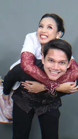 A post by @ilalwardani on TikTok caption: Aseeek ada yang udah resmi jadi dokter😁 @Cacha Salsa 