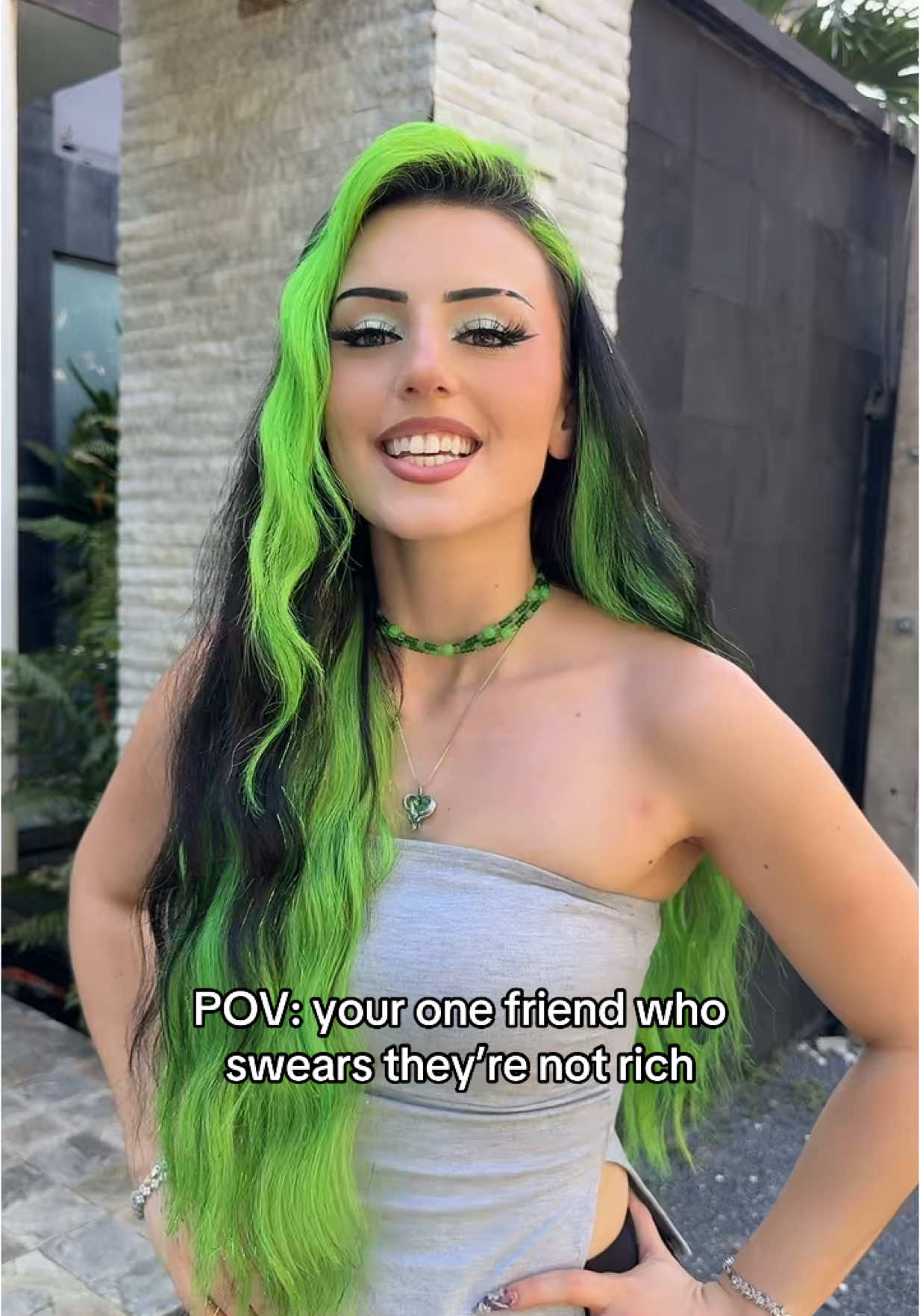 A post by @di1araa.s on TikTok caption: Do you have a friend like that ? 😂😭💚 