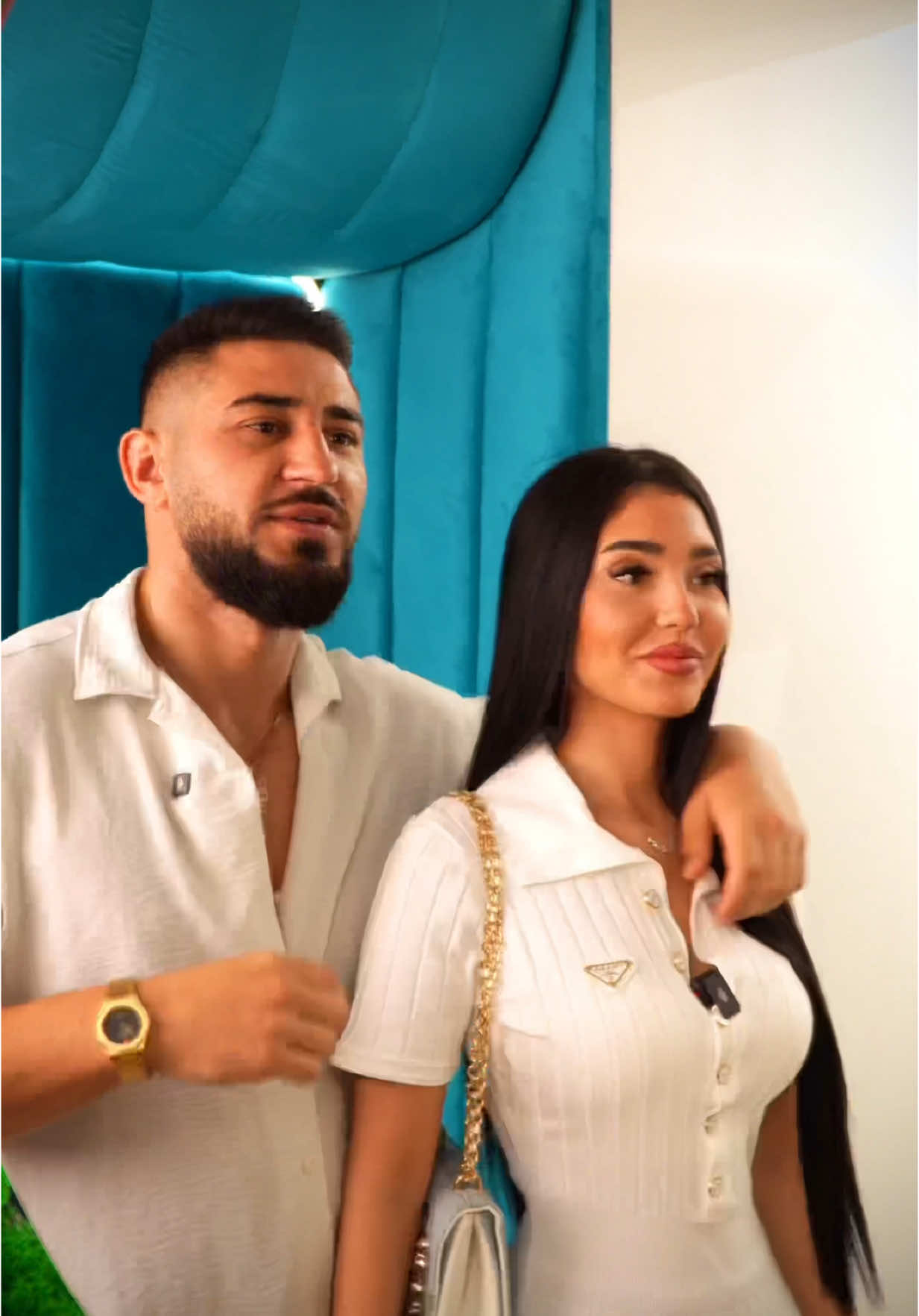 A post by @virgilthebarber on TikTok caption: Bogdan și Iasmina aleg VERO 💥 Tu ce mai aștepți? 🤗🫶 Comandă acum și simte diferența! 🔥 #VERO #CuplulPerfect