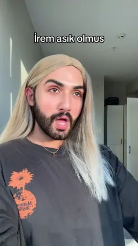 A post by @mertsaric on TikTok caption: Hangi tiktoker ile ship leyelim ??