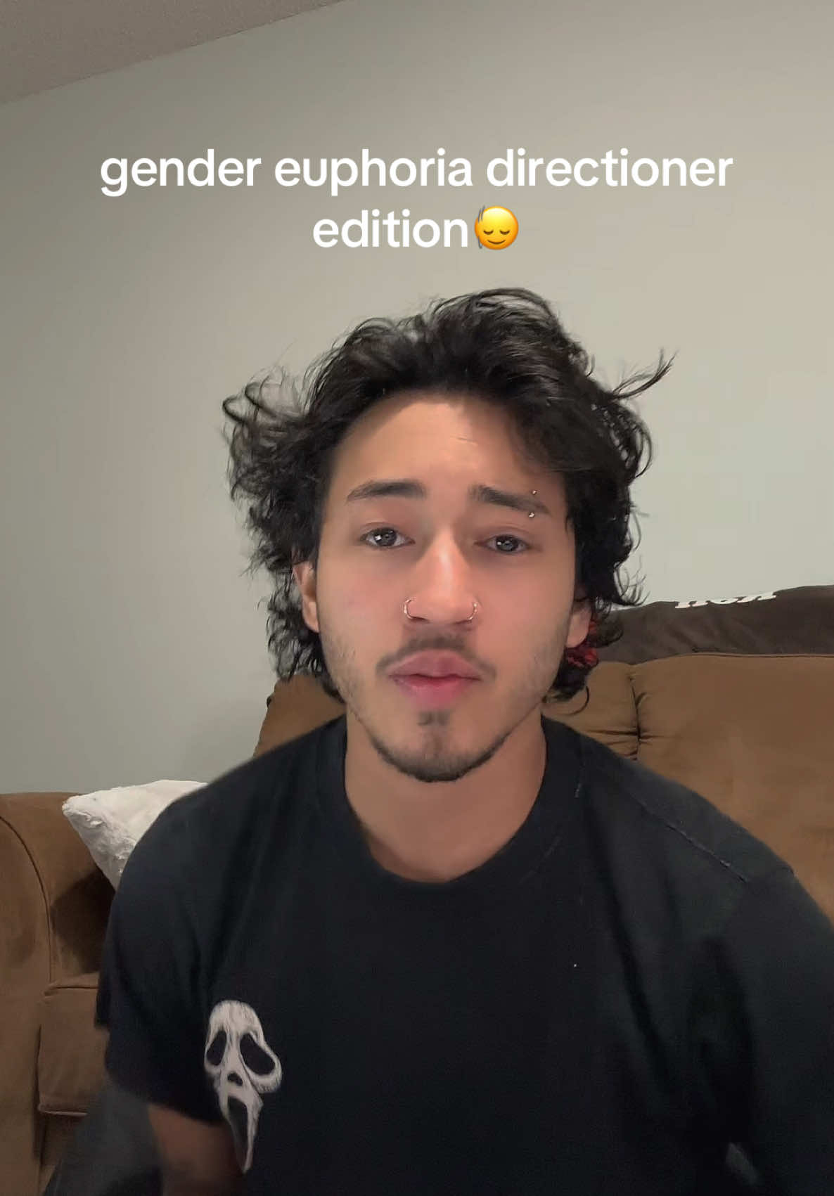 A post by @buildaboymig on TikTok caption: it’s a frat boy harry summer #directioner #1D #ftm 