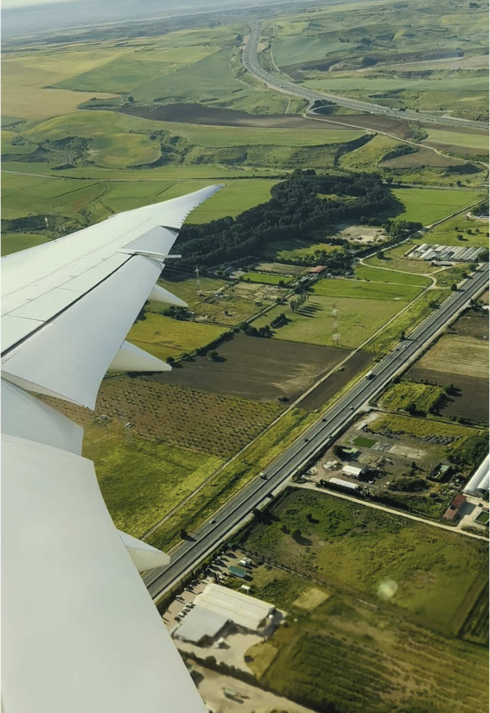 A post by @ammorett on TikTok caption: Flight Mode✈️🙂 #travel #parati #fyp #creators #viral #nature #flight 