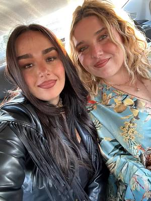 A post by @monicamakaco on TikTok caption: Porque salgo con Cameron Díaz de sirena @🎙️Fernanda Martin📻 