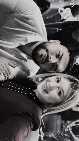 A post by @andrarusu98 on TikTok caption: “Ti prometto di amarti e sostenerti sempre!” 🤍#unicoamore #tiamo #miomarito #unico 