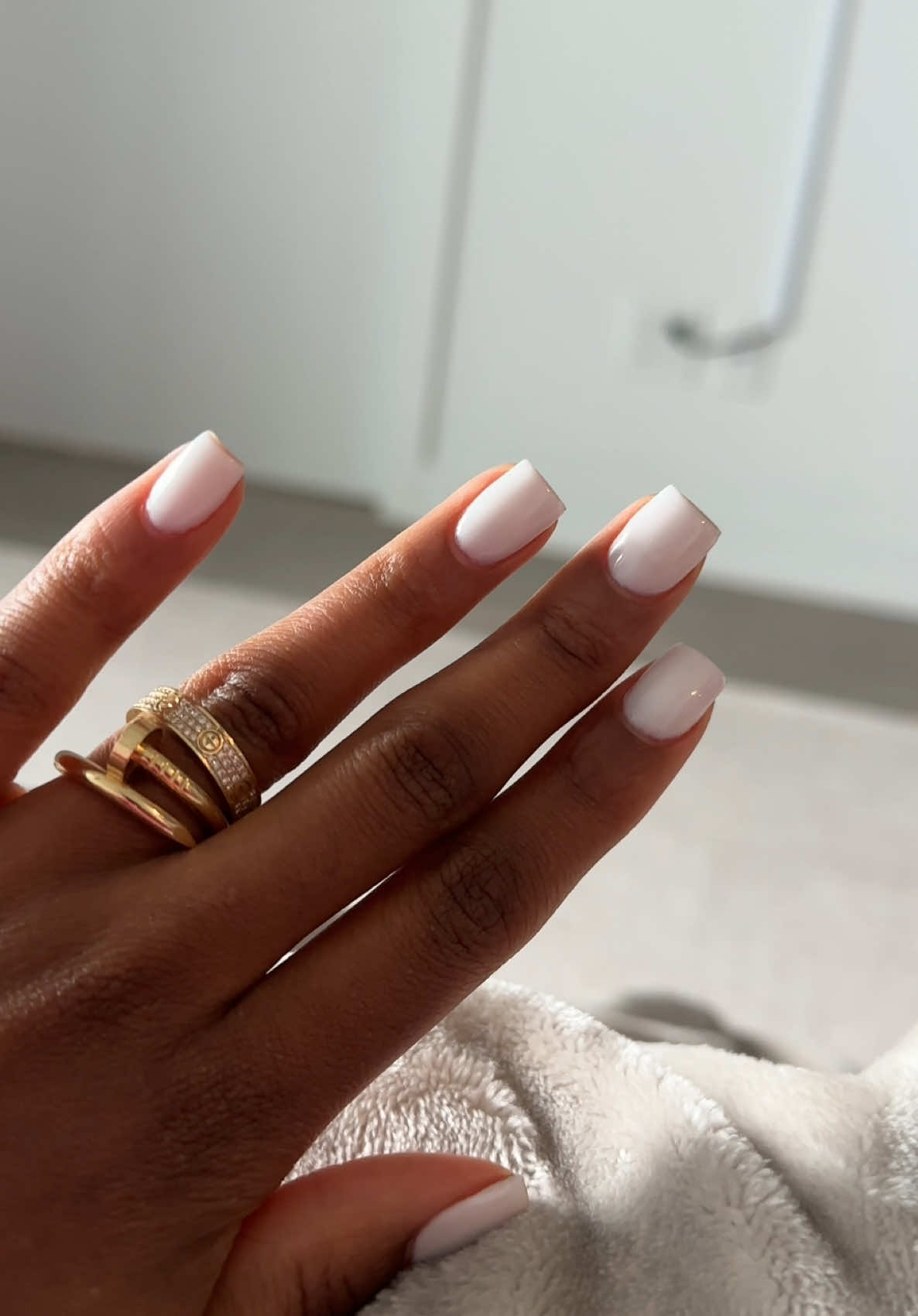A post by @fatimabahxo on TikTok caption: Another #nailvlog - give me suggestions for next time 🤍