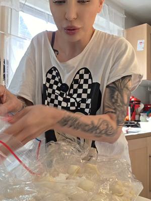 A post by @_ksysha_00 on TikTok caption: #пельмени  #лайфхак  #лайфхаки  #кухня  #готовка  #foodtok  #foodlover  #вкусно 