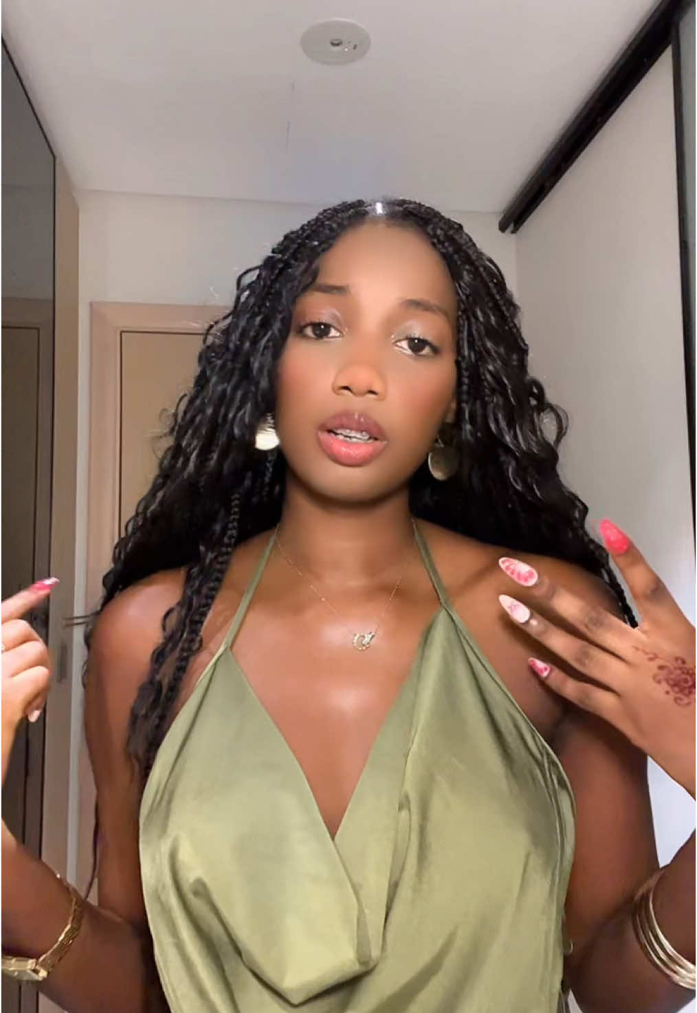 A post by @raitaofficiel on TikTok caption: 💚