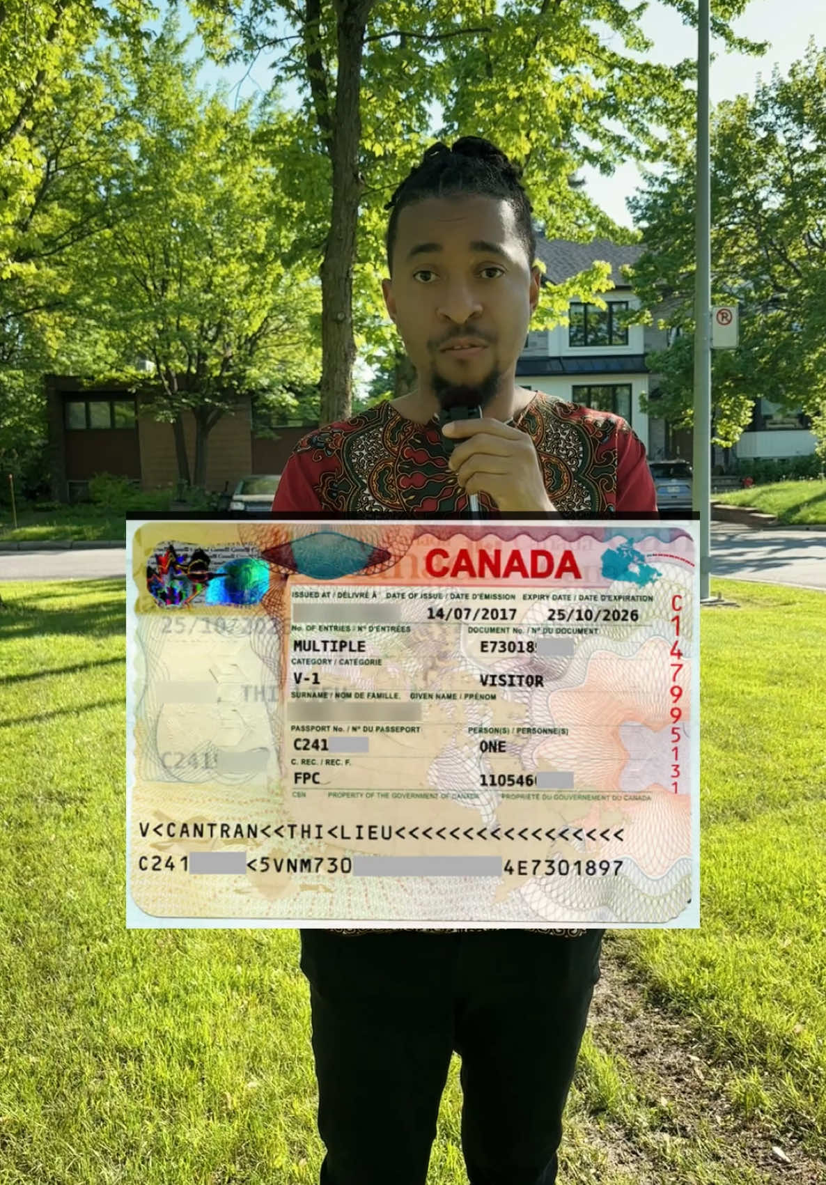A post by @enloja on TikTok caption: Quelle est la différence entre un visa visiteur , une fiche visiteur et une autorisation de voyage électronique au Canada 🇨🇦. #offreemploi #jobcanada #travailleraucanada #siteemploicanada #vivreaucanada #permisdetravail #sansargent #educational #pourtoi #fyp 