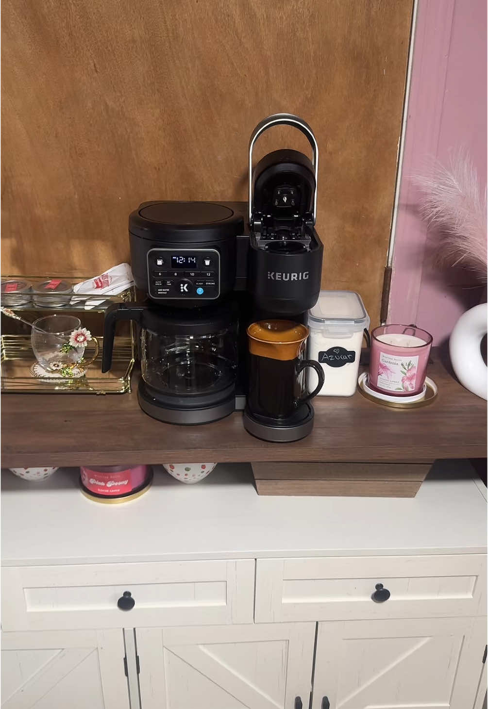 A post by @benjamin0467 on TikTok caption: Preparando un café ☕️  #hispanic #fyp #parati #fypage #cafe #cafetera #viral 